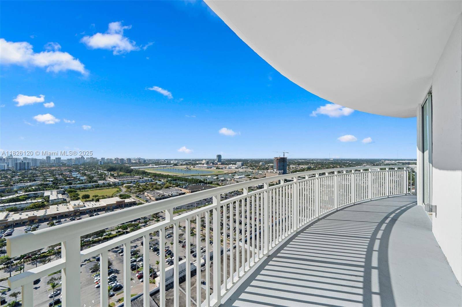 Hallandale Beach, FL 33009,1745 E Hallandale Beach Blv #PH05W