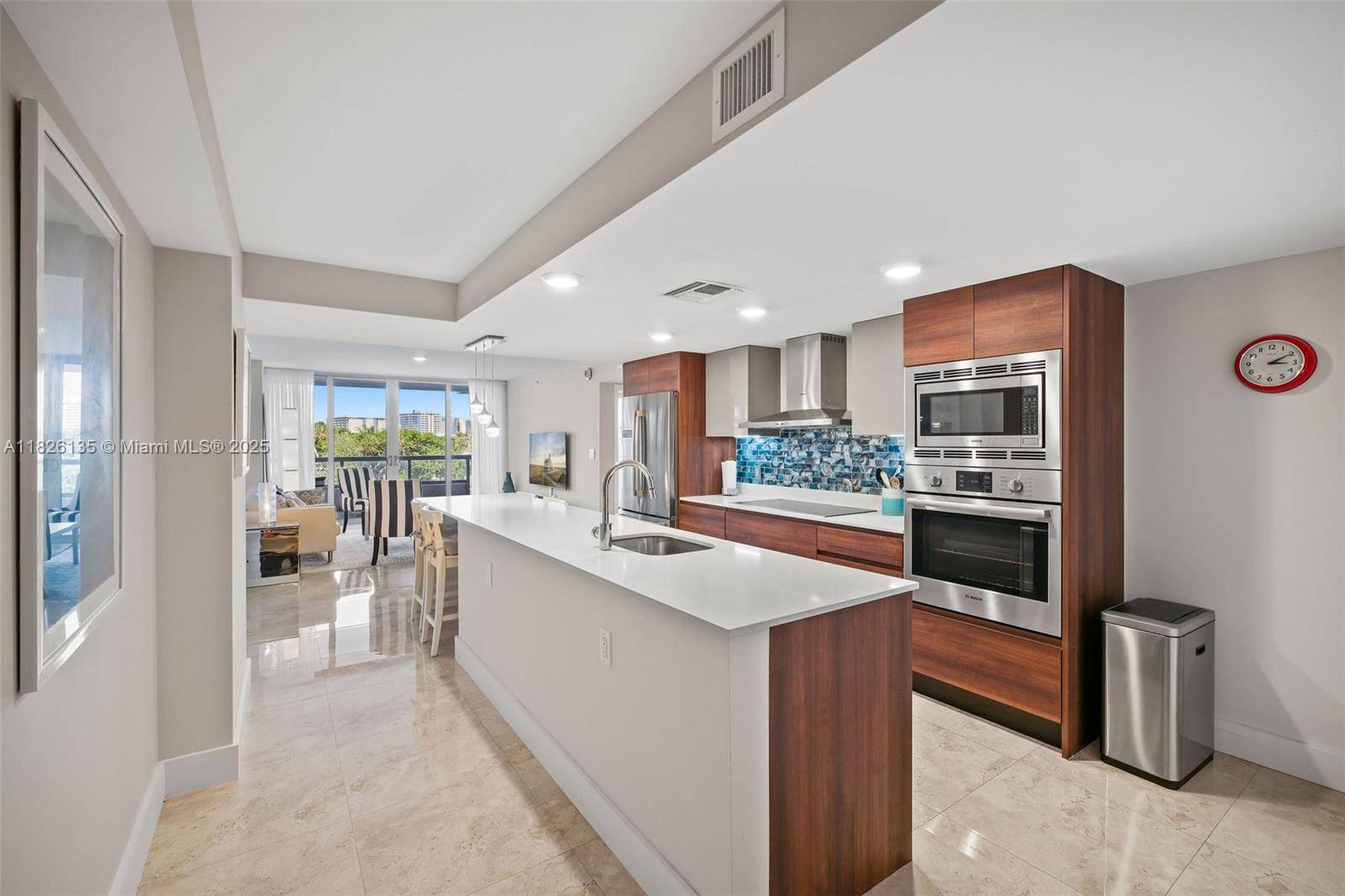 Bay Harbor Islands, FL 33154,9261 E Bay Harbor Dr #404