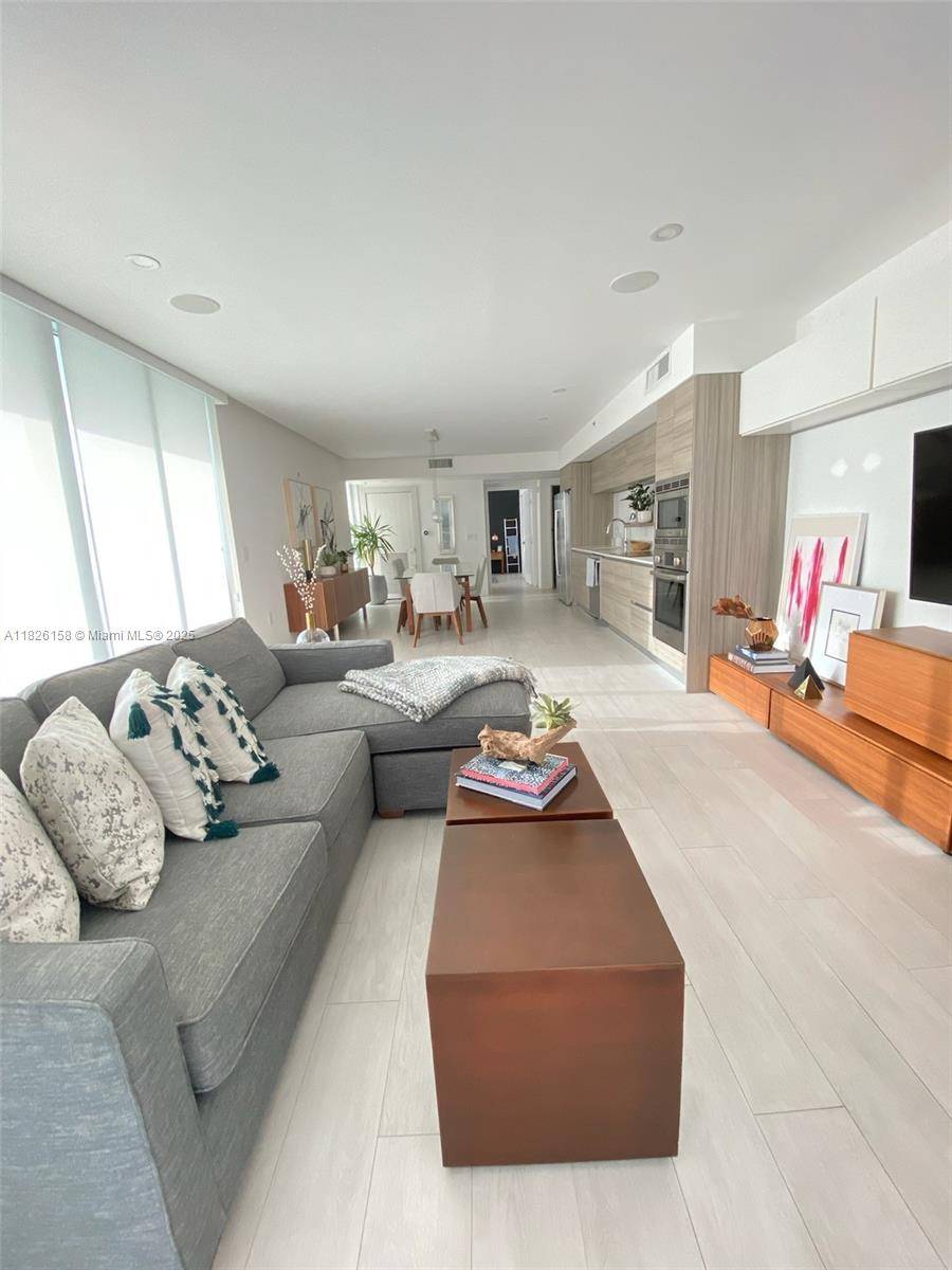 Miami Beach, FL 33141,6620 Indian Creek Dr #617