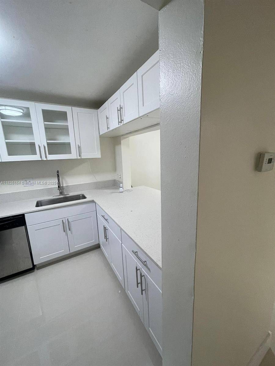 Tamarac, FL 33321,7925 Fairview Dr #102