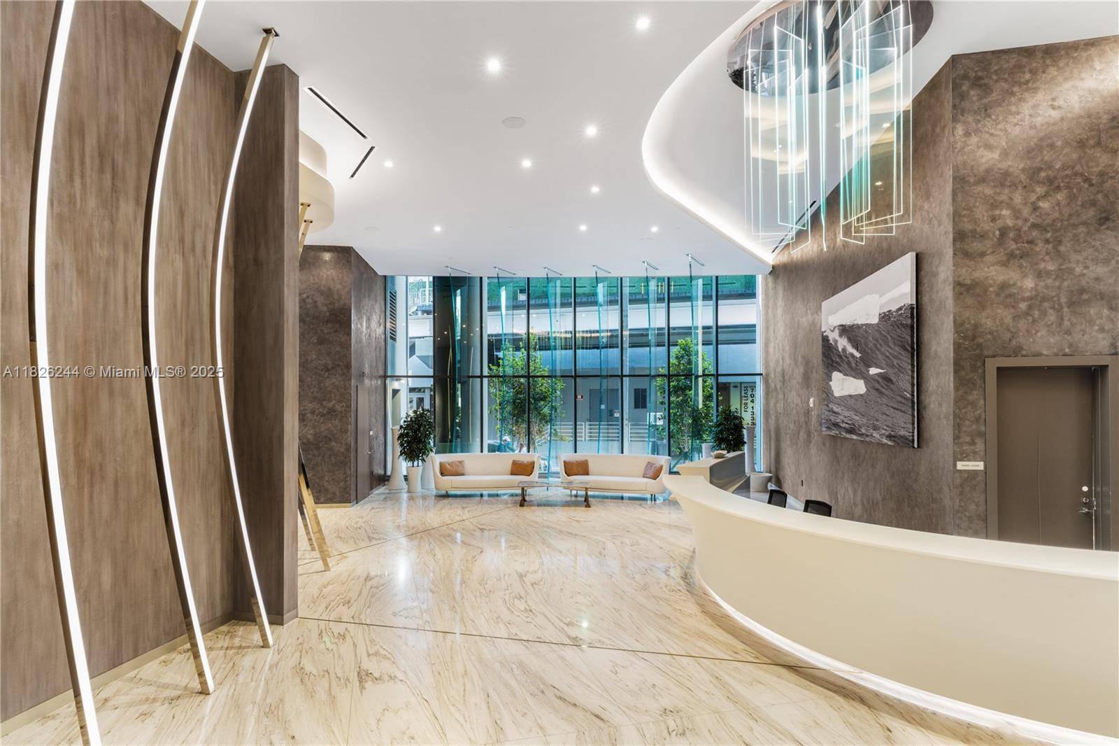 Miami, FL 33131,1000 Brickell Plz #3903