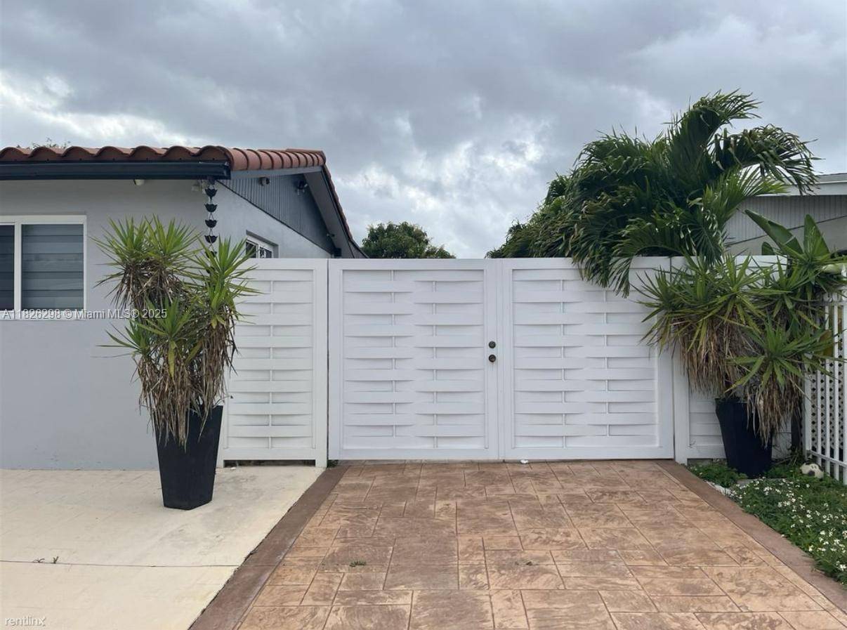 Miami, FL 33157,11450 SW 196th St