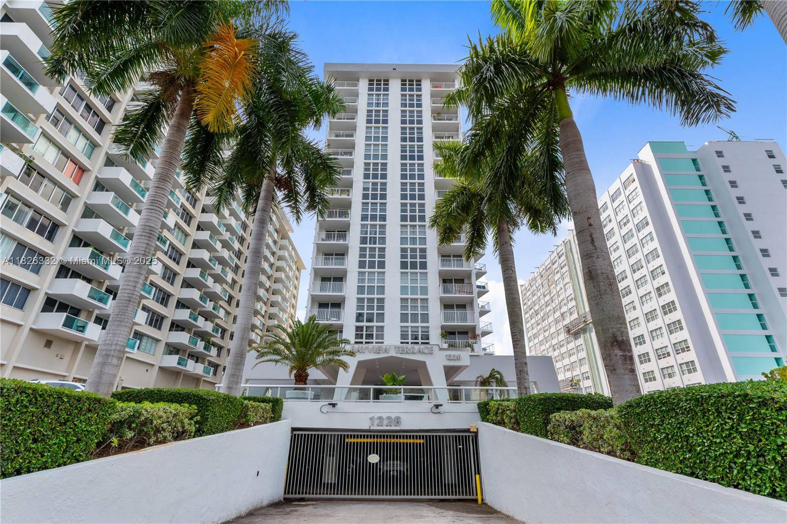 Miami Beach, FL 33139,1228 West Ave #814
