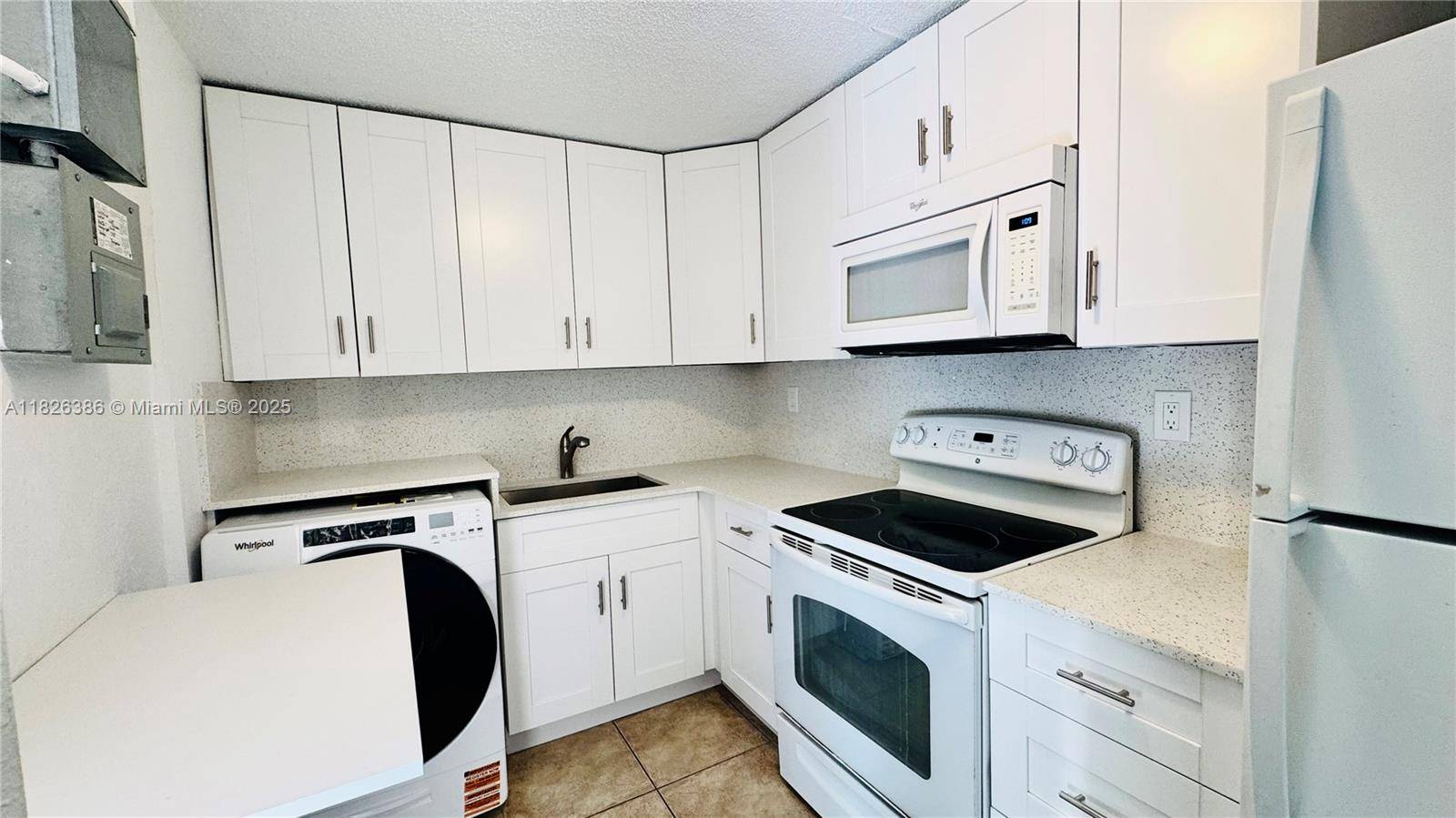 Fort Lauderdale, FL 33312,531 SW 38th Ter #B