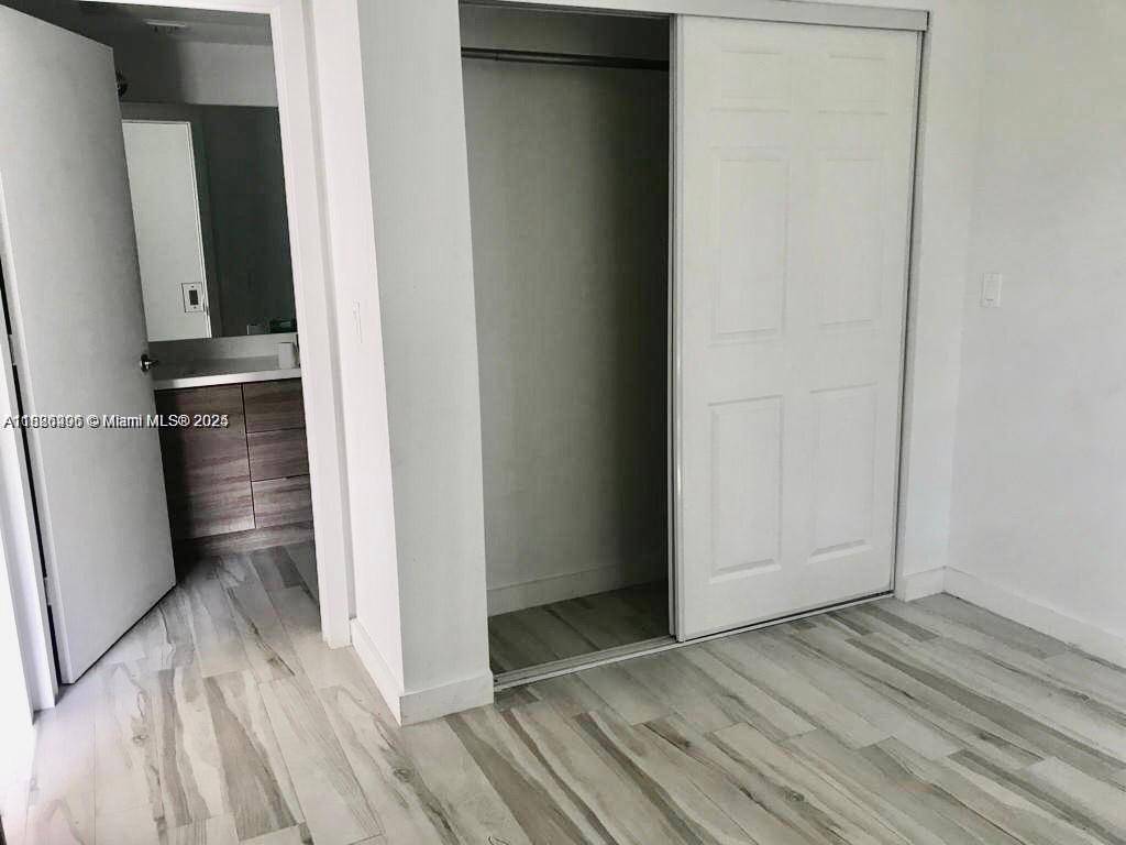 Miami Beach, FL 33139,1560 Meridian Ave #206