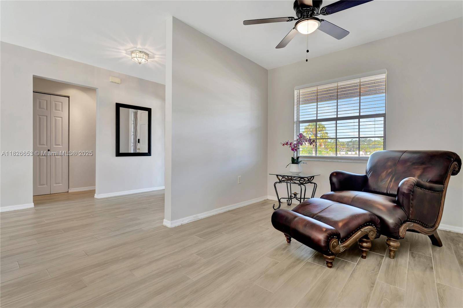 Sarasota, FL 34239,2916 Woodcrest Dr