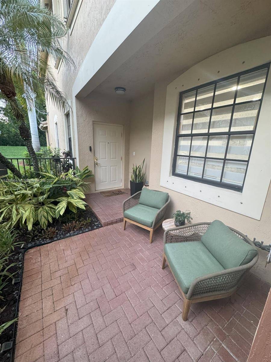 Weston, FL 33332,3891 Tree Top Dr