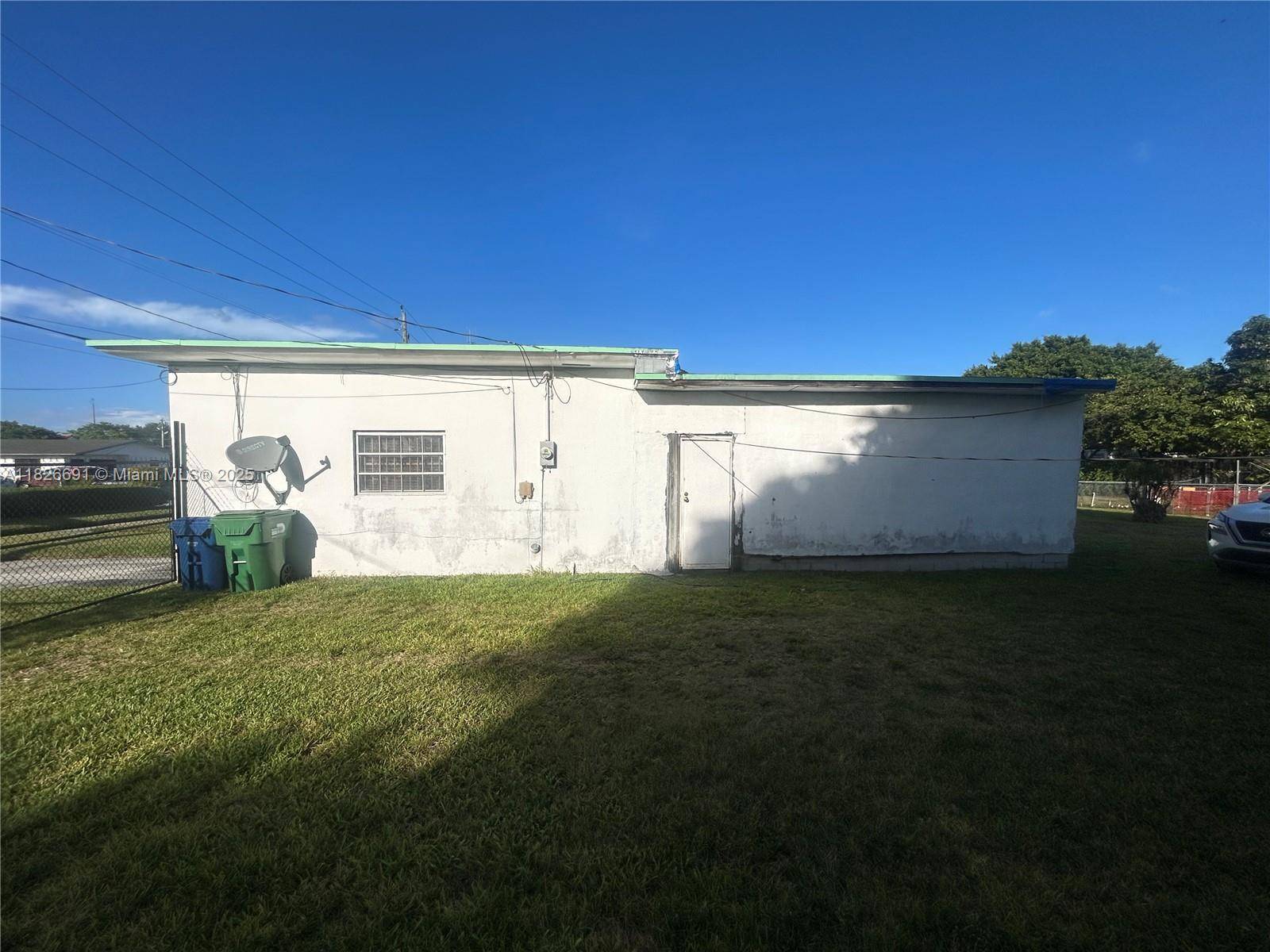 Miami, FL 33142,2944 NW 61st St