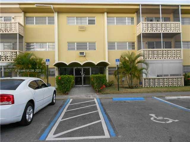 Miami, FL 33162,1460 NE 169th St #104