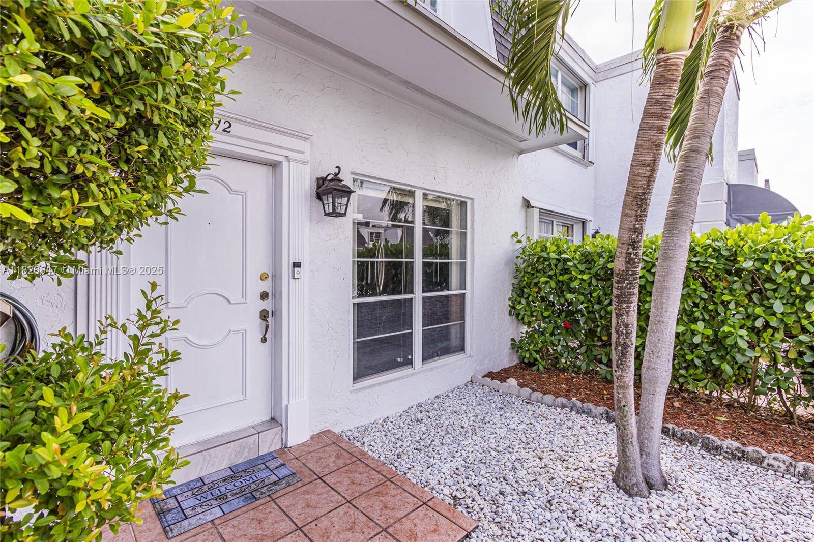 Hallandale Beach, FL 33009,912 NE 27th Ave