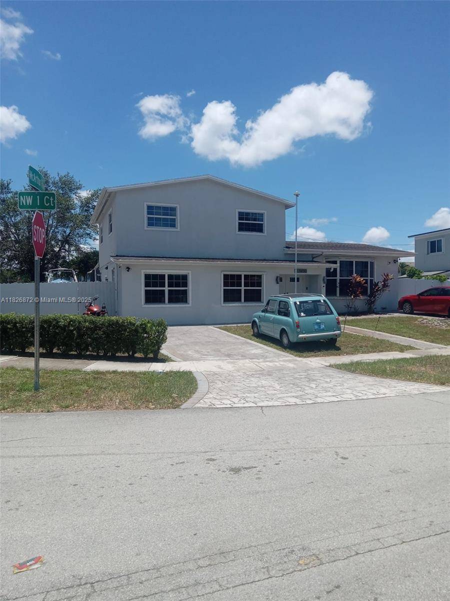 Pembroke Pines, FL 33024,7400 NW 1st Ct