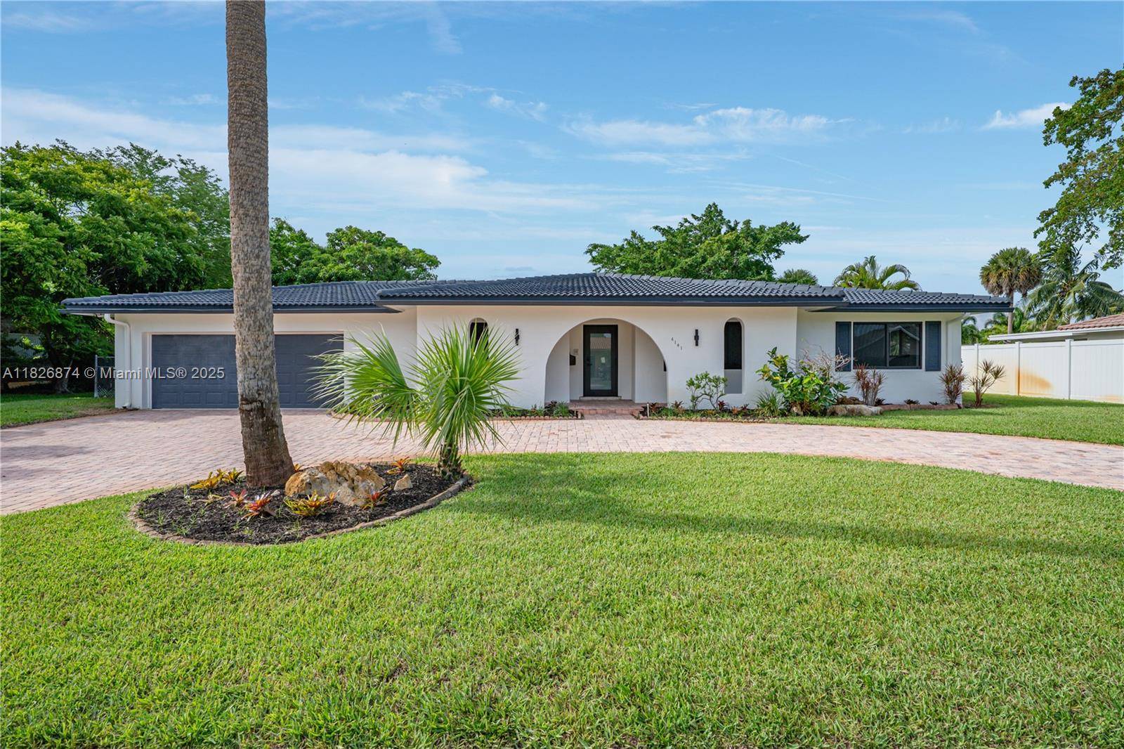 Plantation, FL 33317,6141 SW 9th St