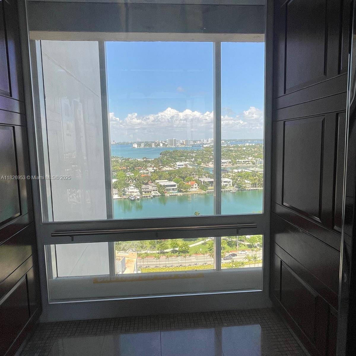Miami Beach, FL 33141,6365 Collins Ave #2309