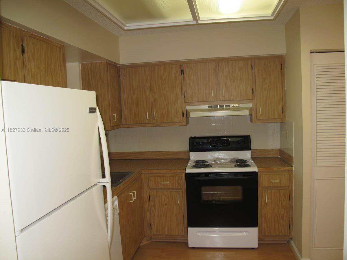 Margate, FL 33063,7210 Lake Cir Dr #205
