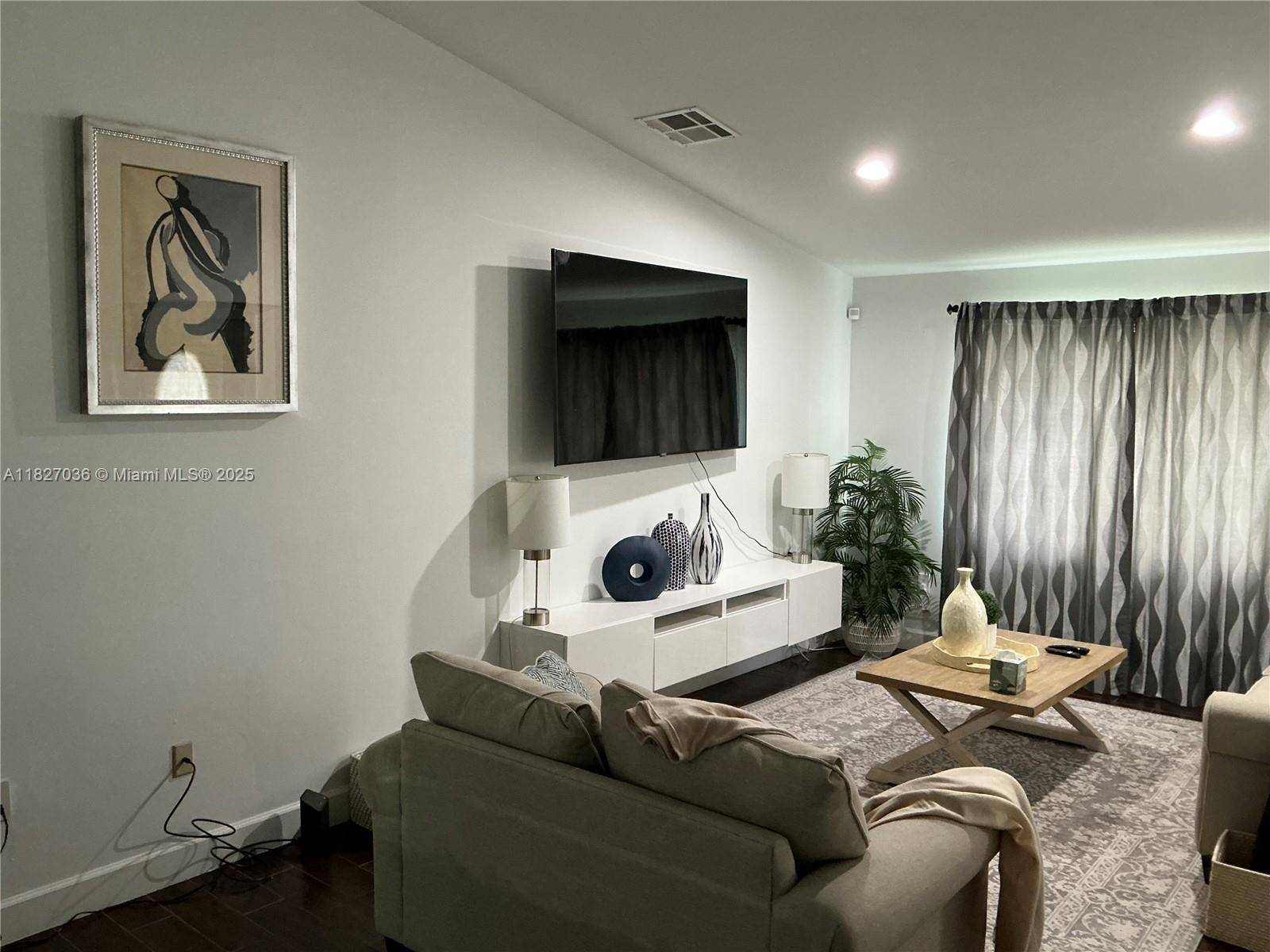 Pembroke Pines, FL 33029,651 SW 176 Ave