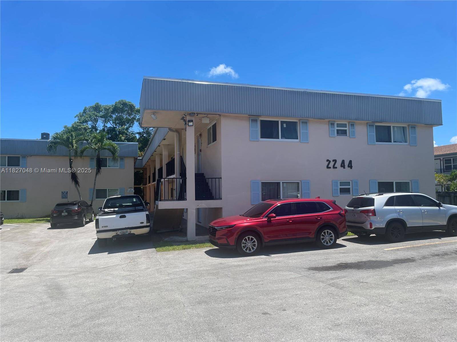 Hollywood, FL 33020,2244 Madison St #8