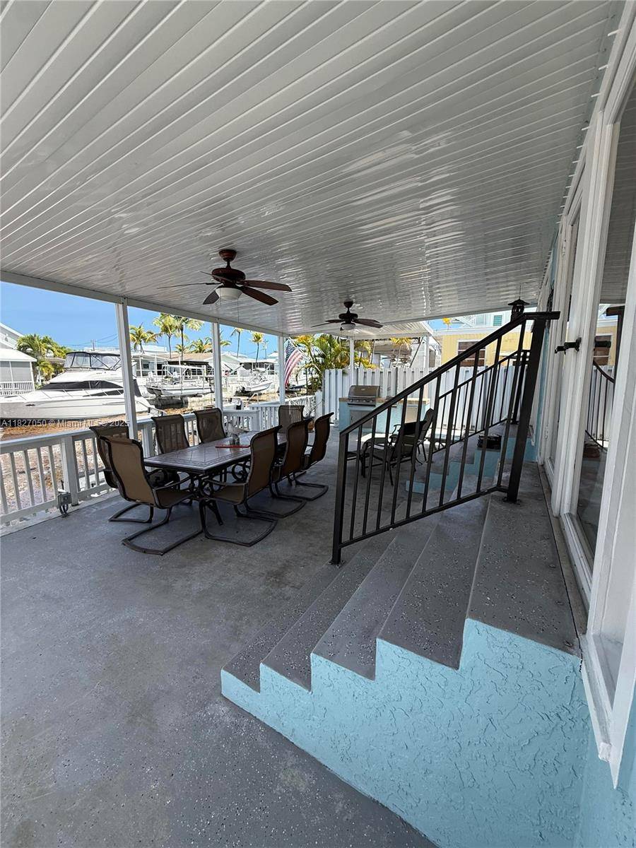 Tavernier, FL 33070,211 Banyan Ln