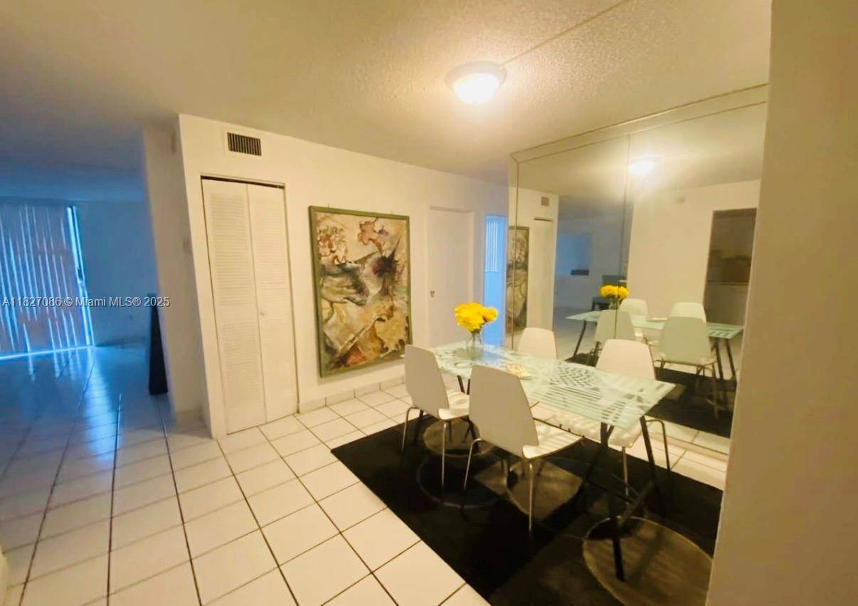 North Miami Beach, FL 33160,16950 W Dixie Hwy B120 Hwy #120