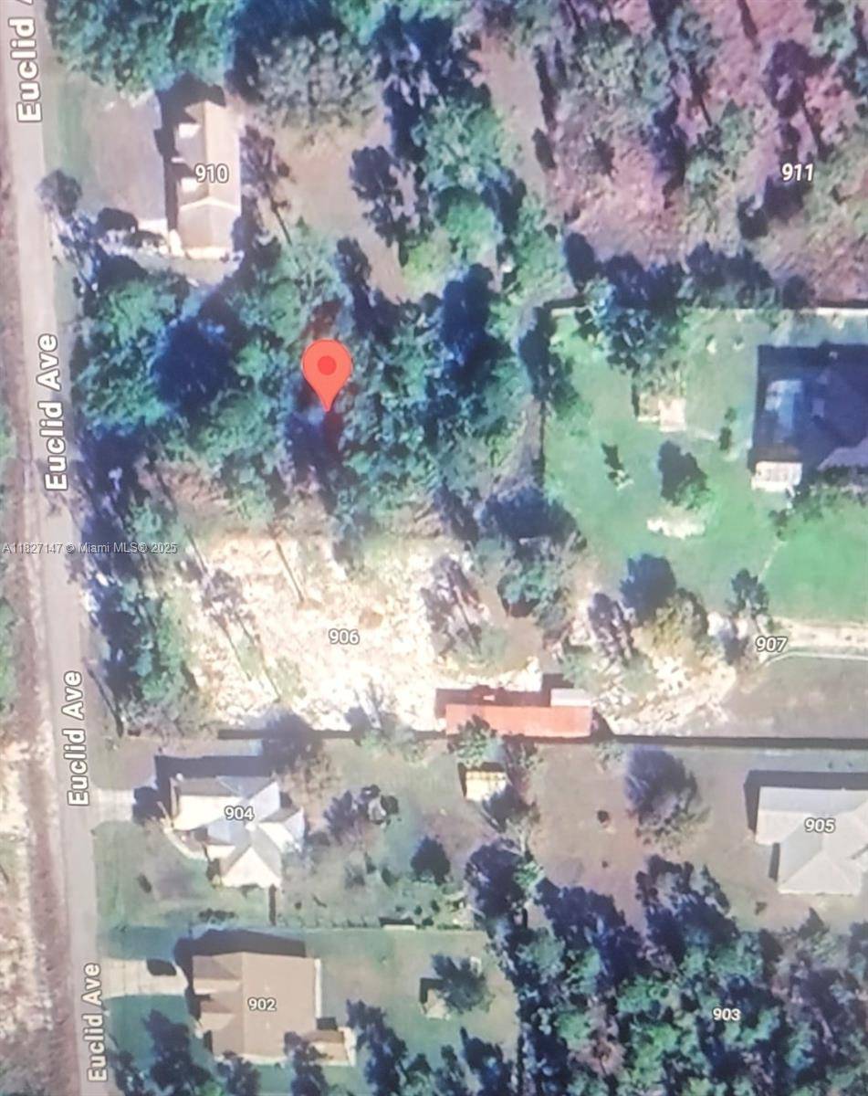 Lehigh Acres, FL 33972,908 E EUCLID AVE