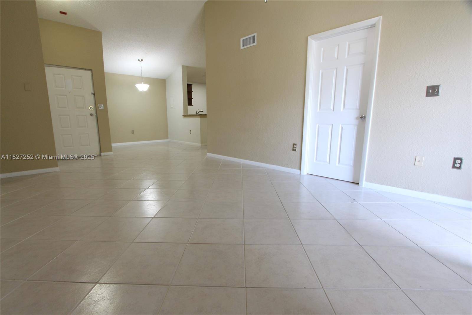 Oakland Park, FL 33309,2881 N Oakland Forest Dr #306
