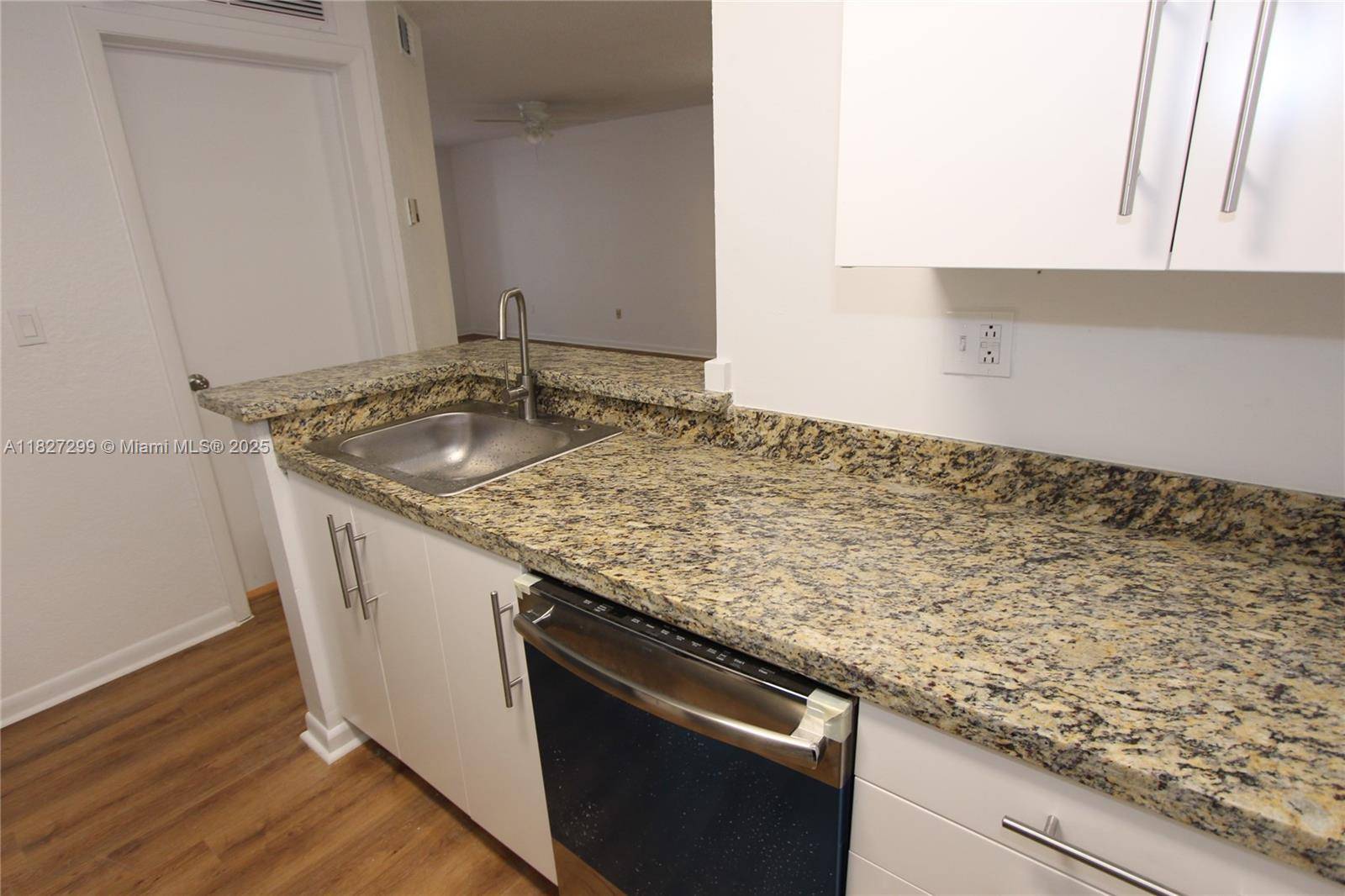 Oakland Park, FL 33309,2881 N Oakland Forest Dr #206