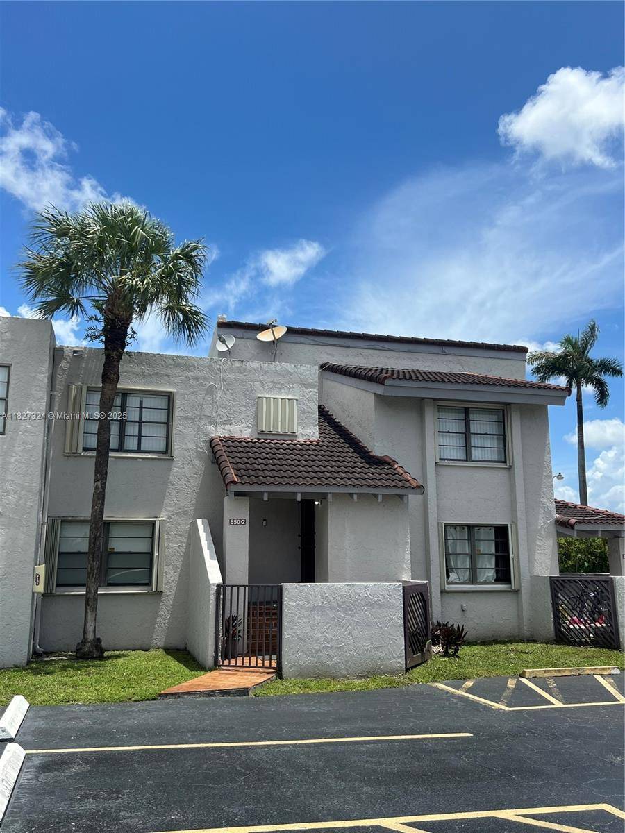Miami, FL 33172,850 NW 106th Ave #2B3-4