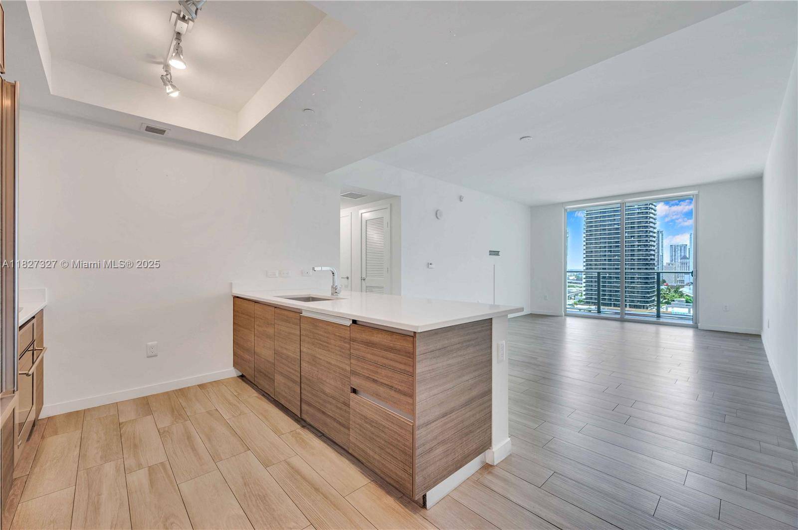 Miami, FL 33130,1100 S Miami Ave #2007