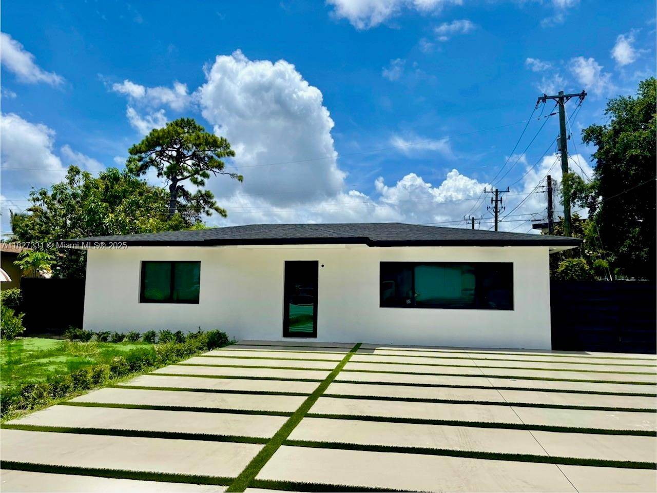 North Miami Beach, FL 33162,16440 NE 10th Ave #MAIN