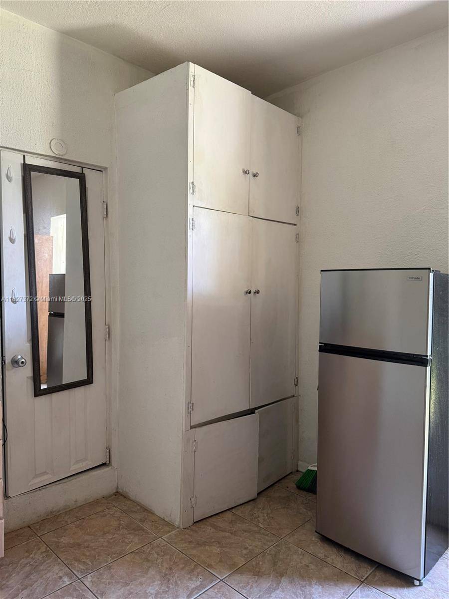 Hollywood, FL 33020,1822 Cleveland St #3