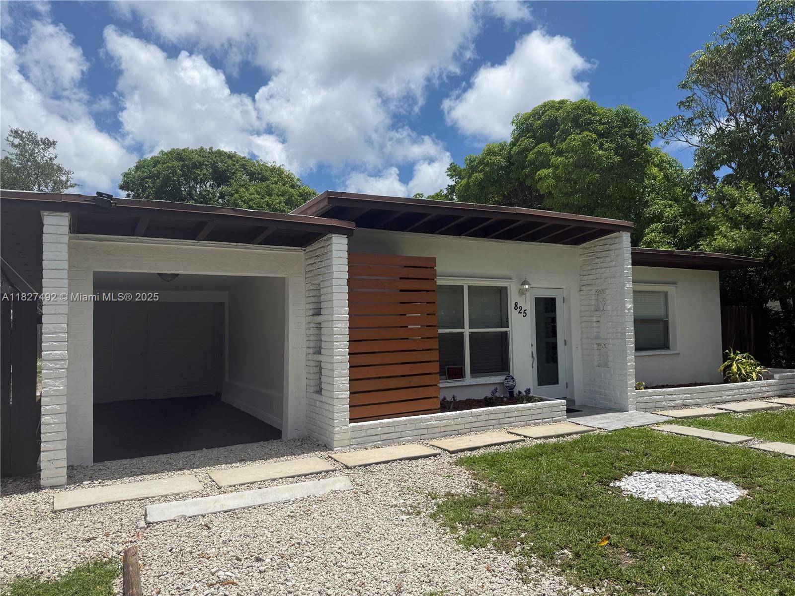 North Miami, FL 33168,825 NW 127th St