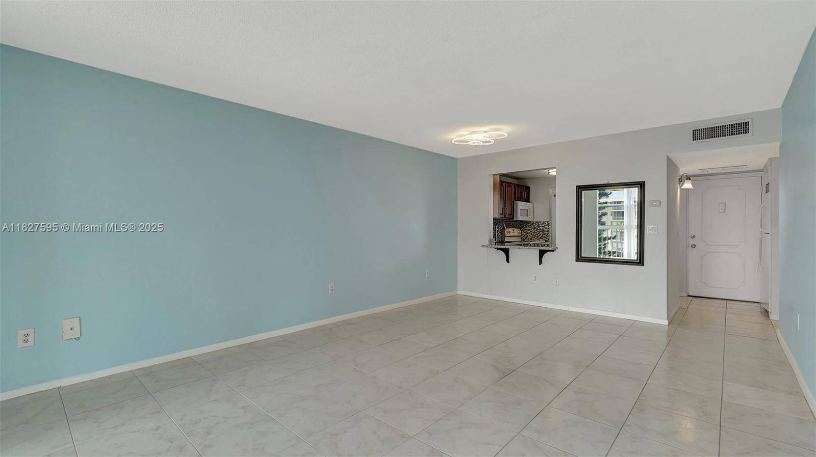 Aventura, FL 33160,2905 Point East Dr #L514