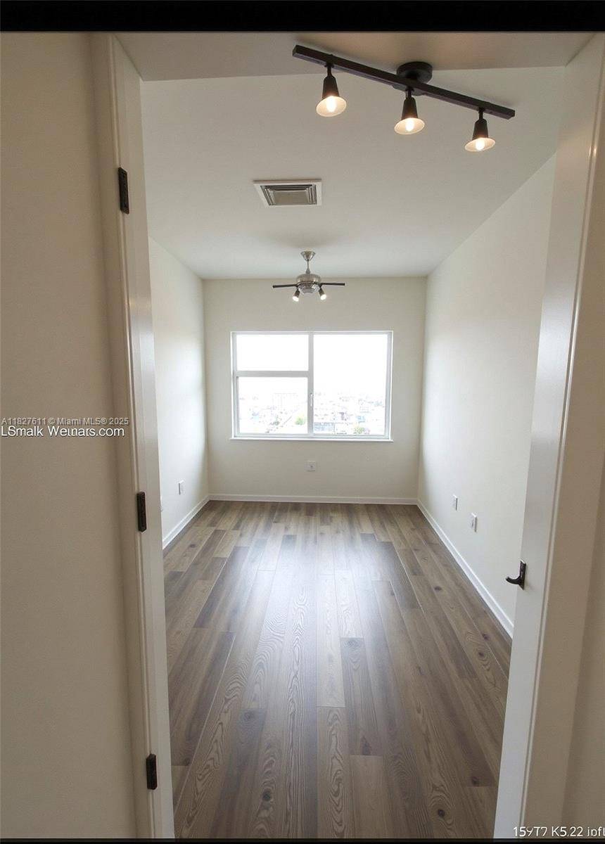 Miami, FL 33142,2729 NW 47th St