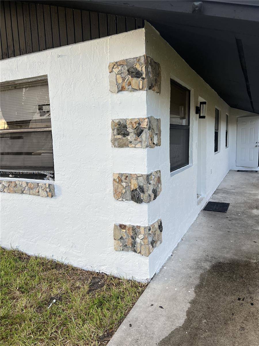 West Park, FL 33023,4809 SW 25th St