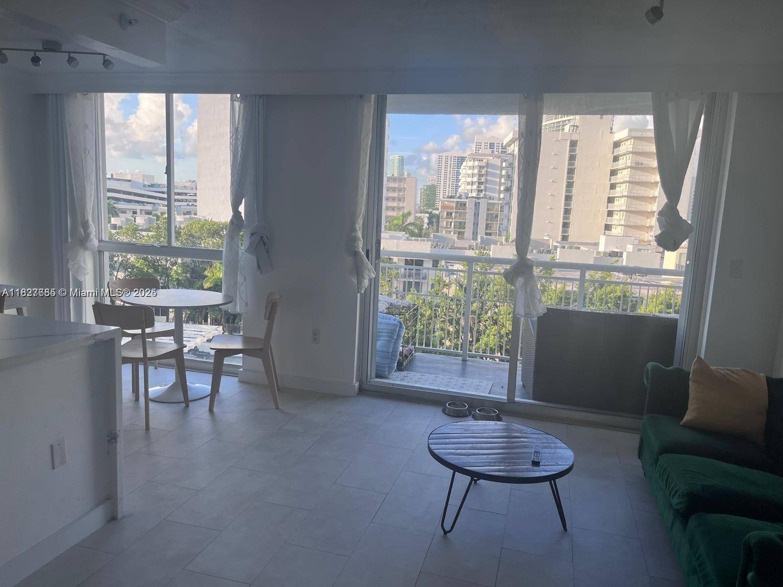 Miami Beach, FL 33139,1688 West Ave #706