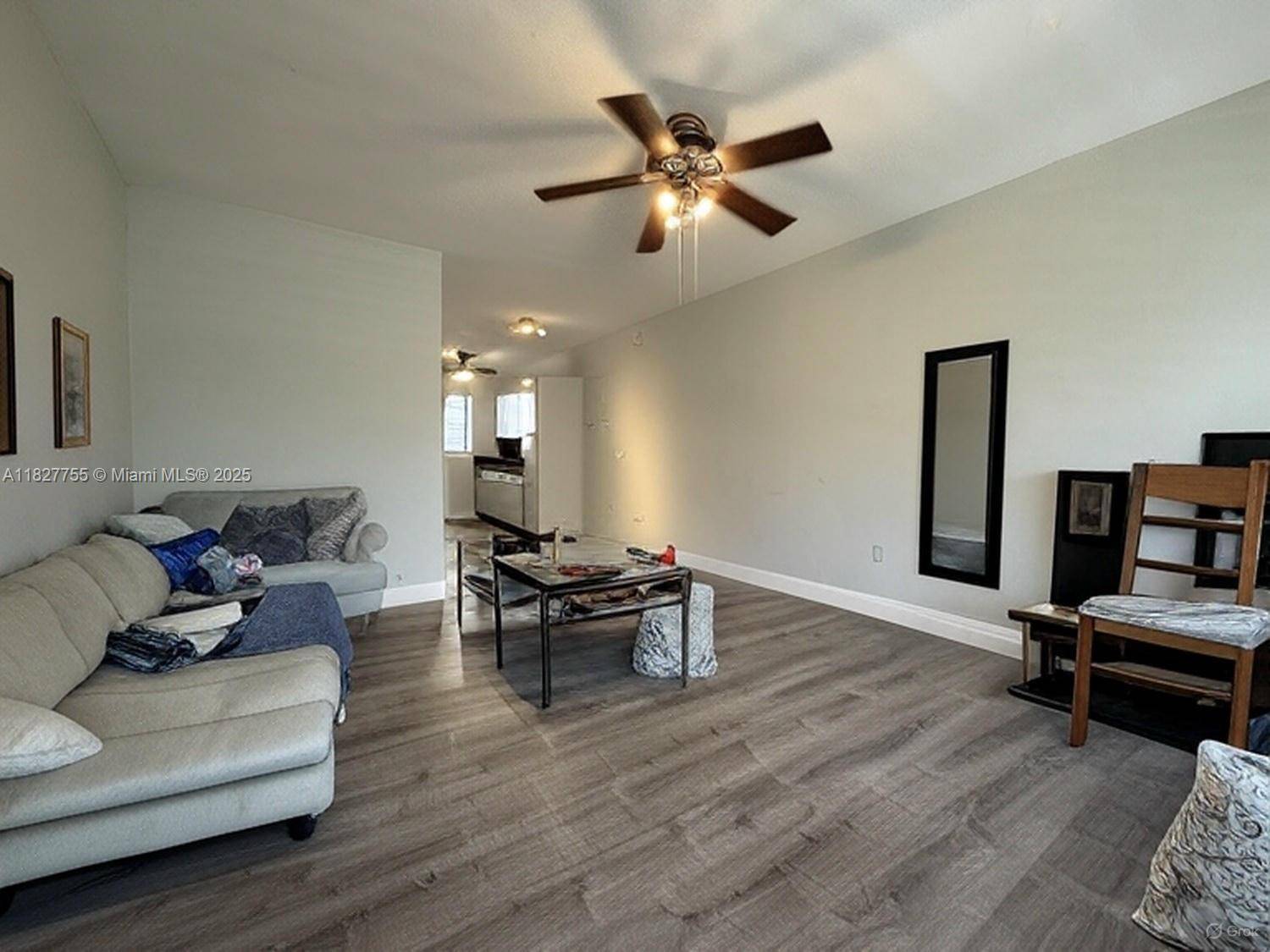 Miami Beach, FL 33139,75 Washington Ave #18