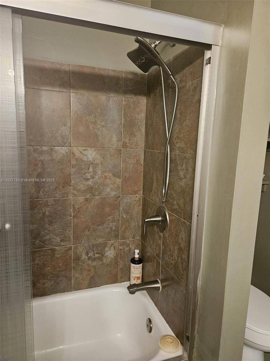 Davie, FL 33317,7175 Nova Dr #508