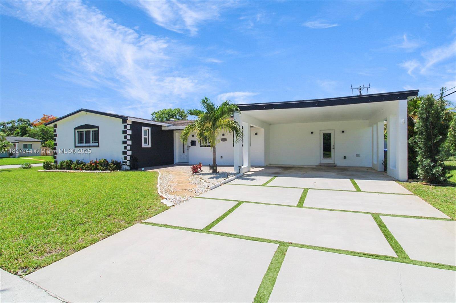 Pembroke Pines, FL 33024,7460 NW 1st Ct