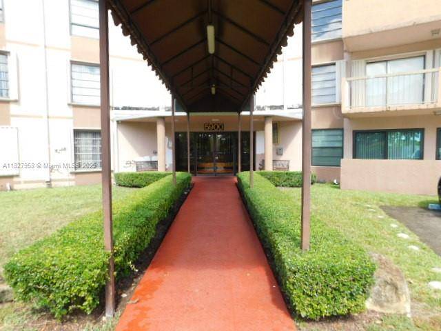 Miami, FL 33183,5900 SW 127th Ave #3304