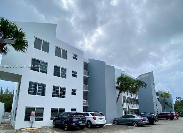 Pompano Beach, FL 33062,2860 NE 14th St Cswy #204D