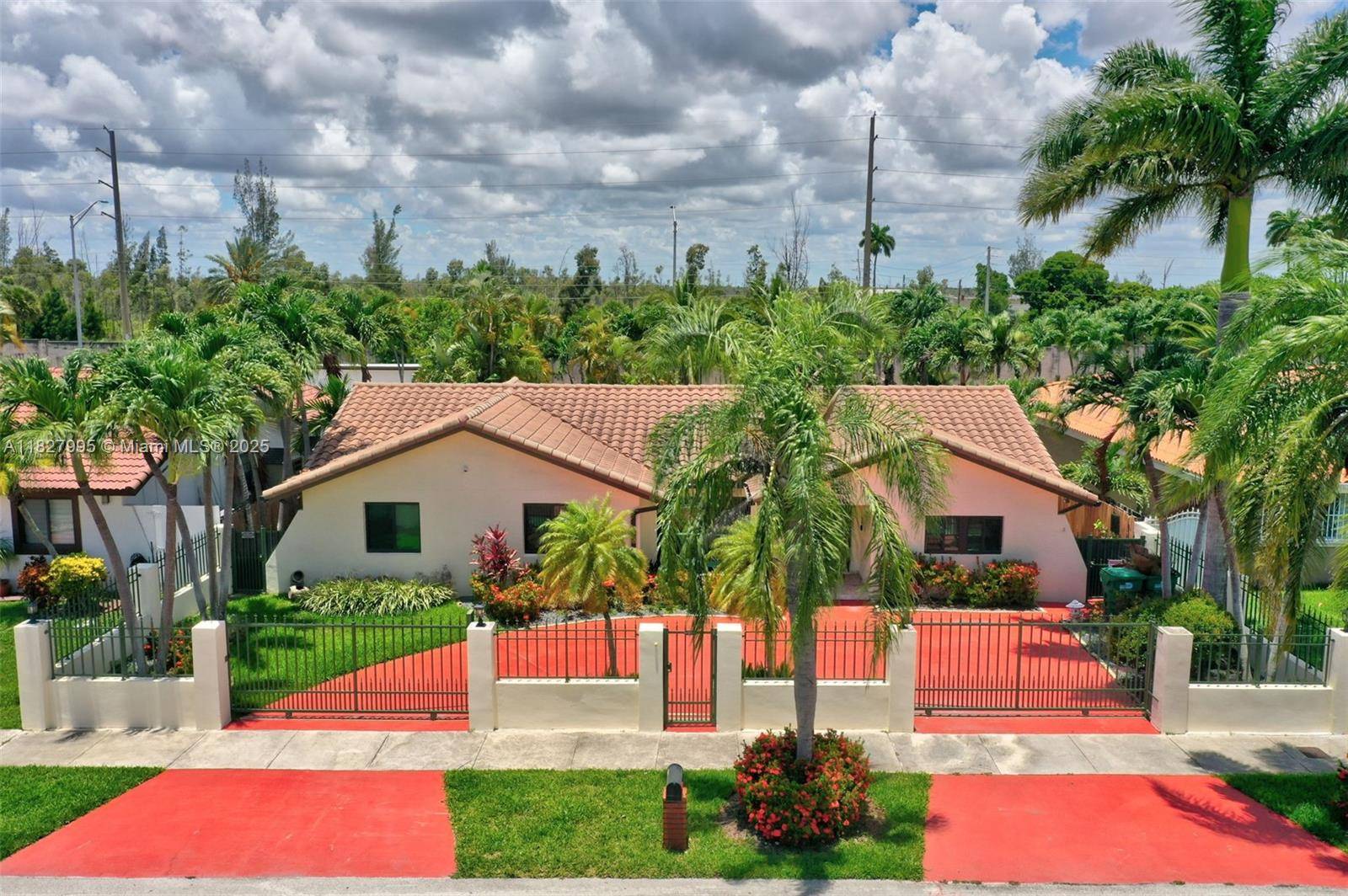 Miami, FL 33184,28 SW 136th Pl