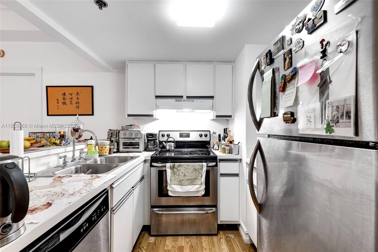 Miami, FL 33131,540 Brickell Key Dr #210