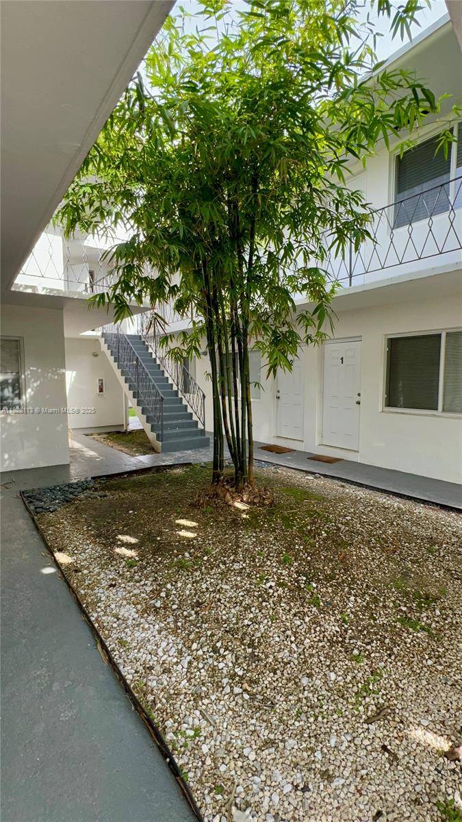 Miami, FL 33138,531 NE 82nd Ter #1