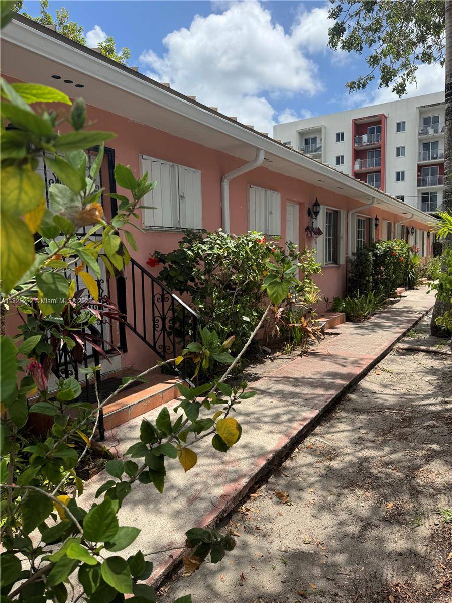 Miami, FL 33130,1020 SW 5th St #1