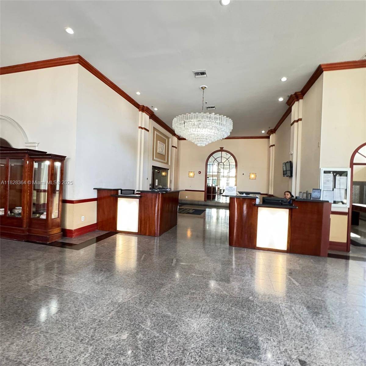 North Bay Village, FL 33141,7601 E Treasure Dr #512