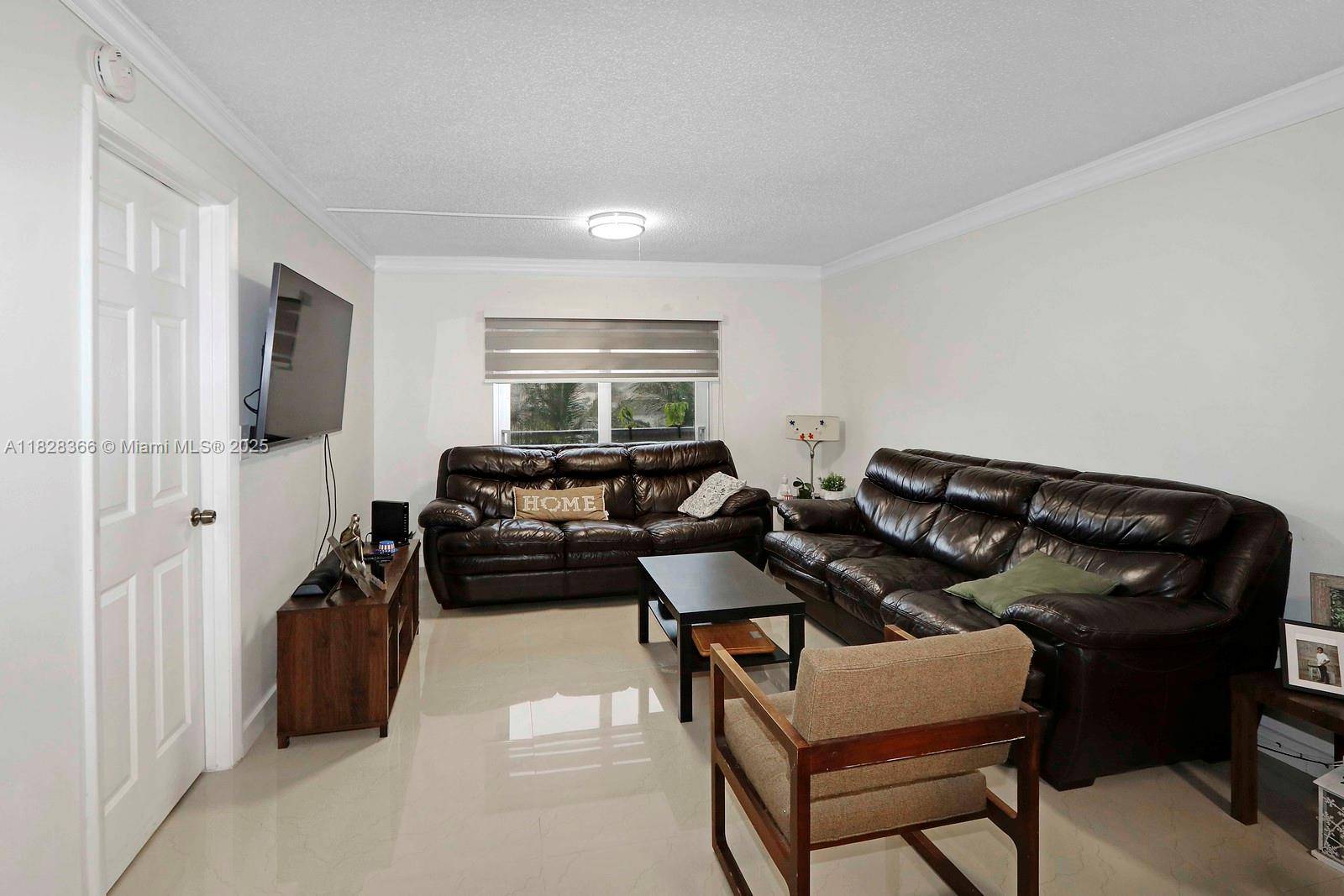 Hialeah Gardens, FL 33016,9917 W Okeechobee Rd #3-303
