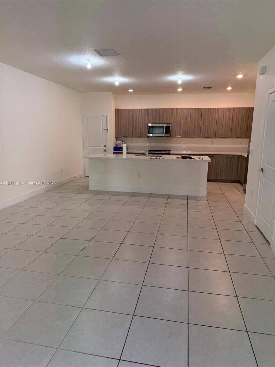 Doral, FL 33166,4617 NW 83th Path #0