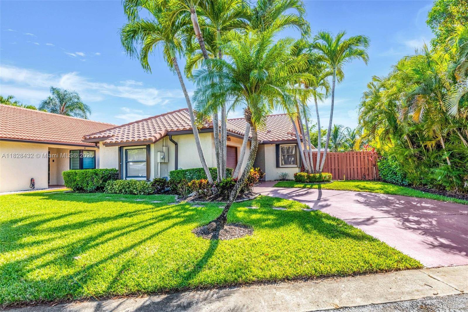 Pembroke Pines, FL 33025,220 SW 113th Ter