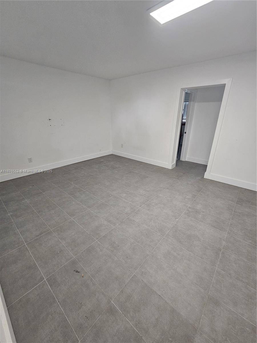 Miami Beach, FL 33141,7825 Crespi Blvd #2