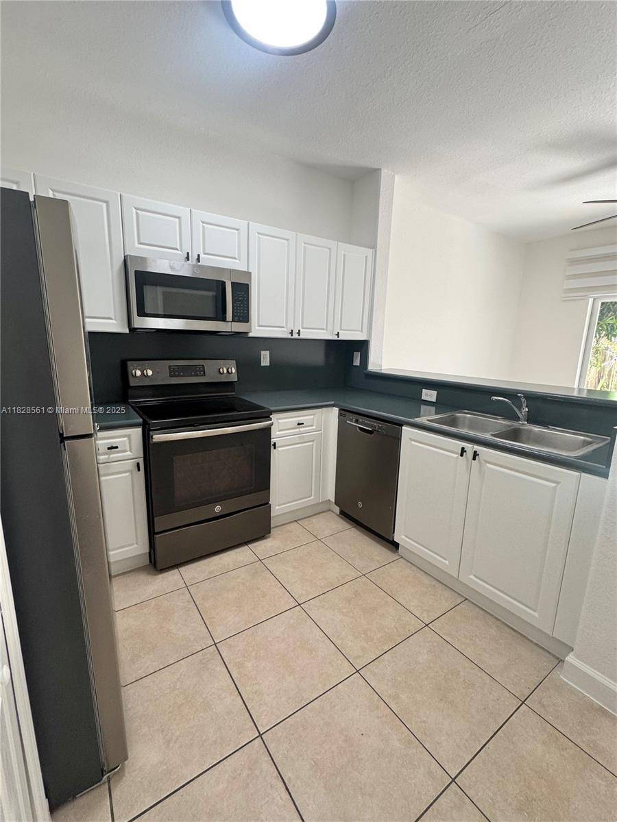 Homestead, FL 33035,2711 SE 16th Ave #103