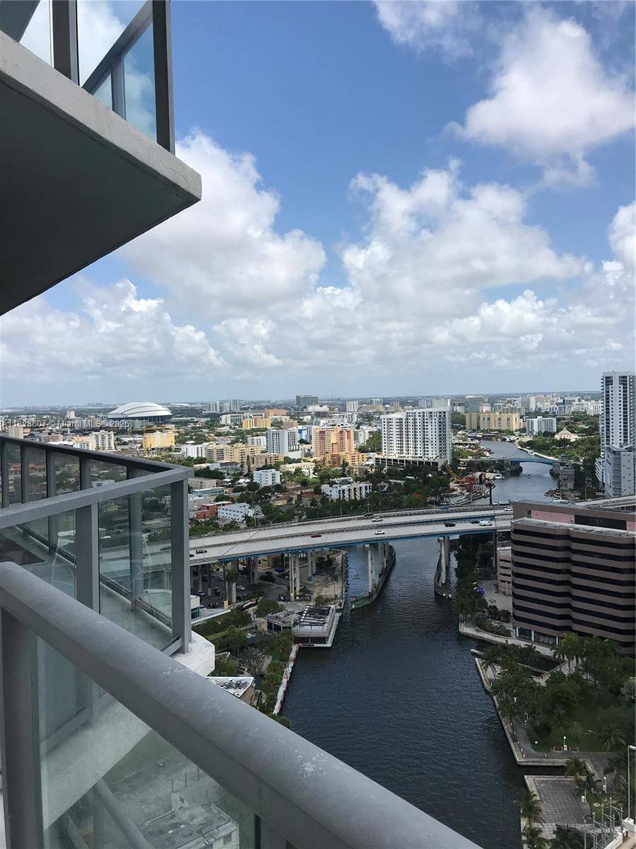 Miami, FL 33130,185 SW 7th St #2805